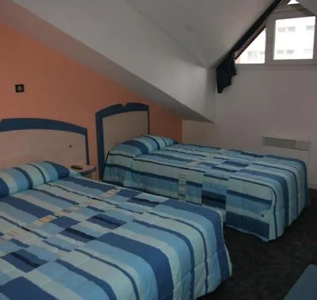 Akena City Rillieux Caluire Szálloda 2*